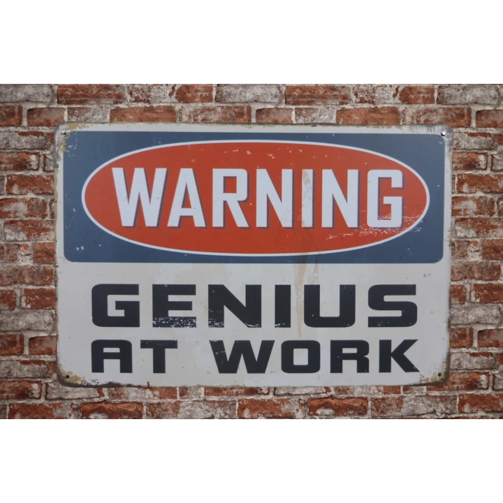 Wandbord warning met stenen achtergrond