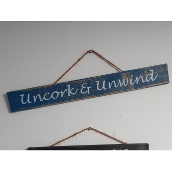Uncork & Unwind - Houten planken