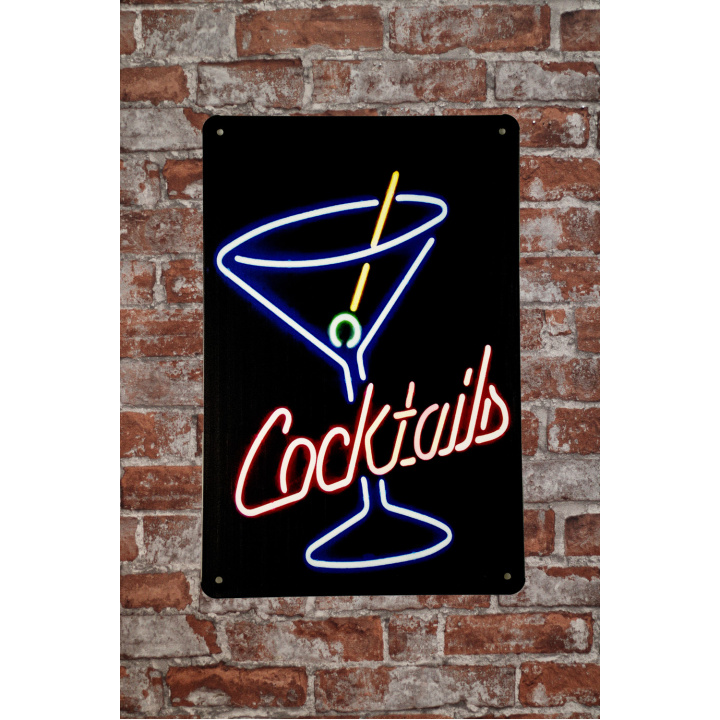 Cocktail decoratie, Metalen borden