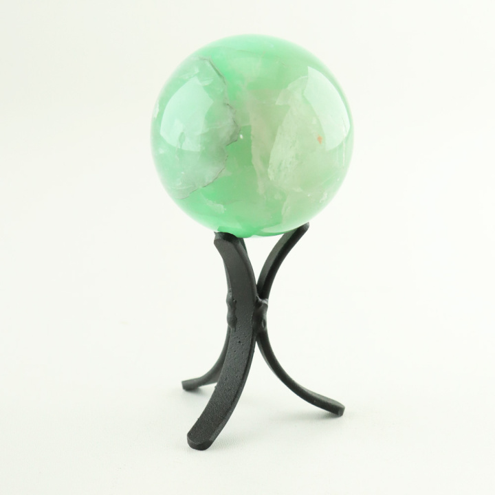 22243-prachtige-groene-fluoriet-bol-wit