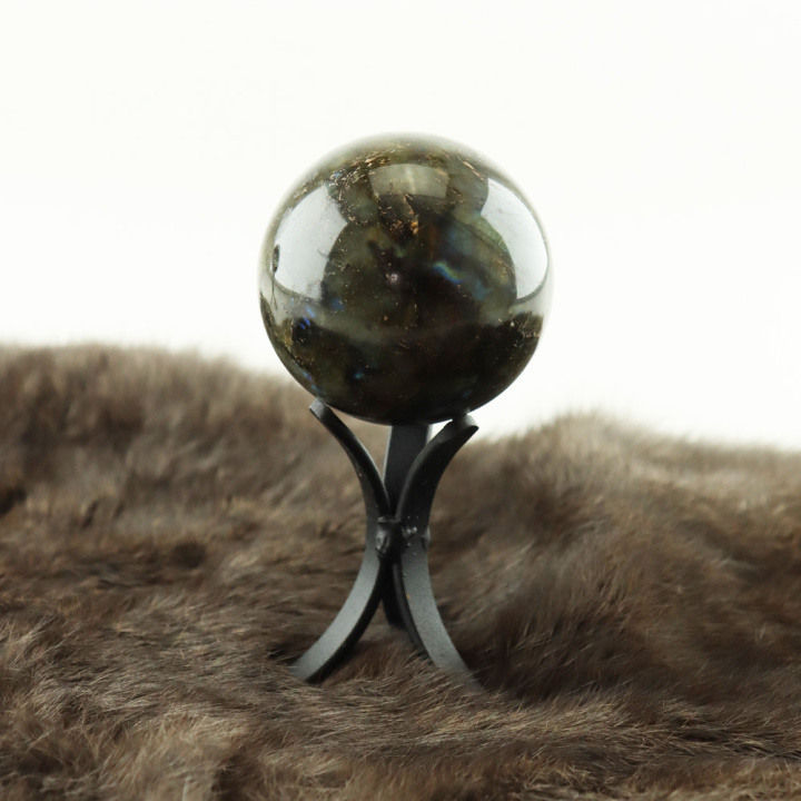 22244-labradoriet-bol-2-kleed prachtige labradoriet bol