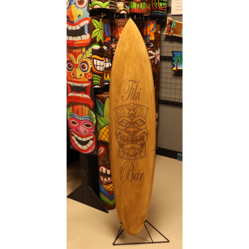 Tiki bar surfplank gegraveerd