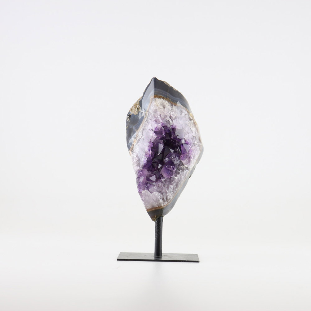 amethist cluster op standaard