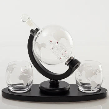 Wereldbol whiskey karaf met glazen
