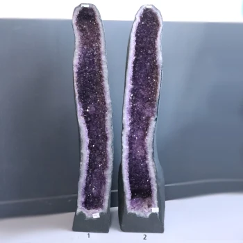 twee exclusieve amethist geodes