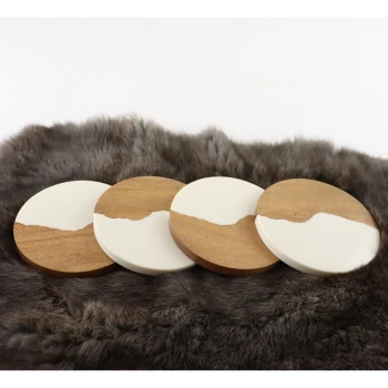 Houten onderzetters rond wit