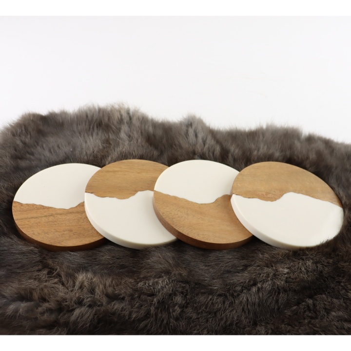 Houten onderzetters rond wit