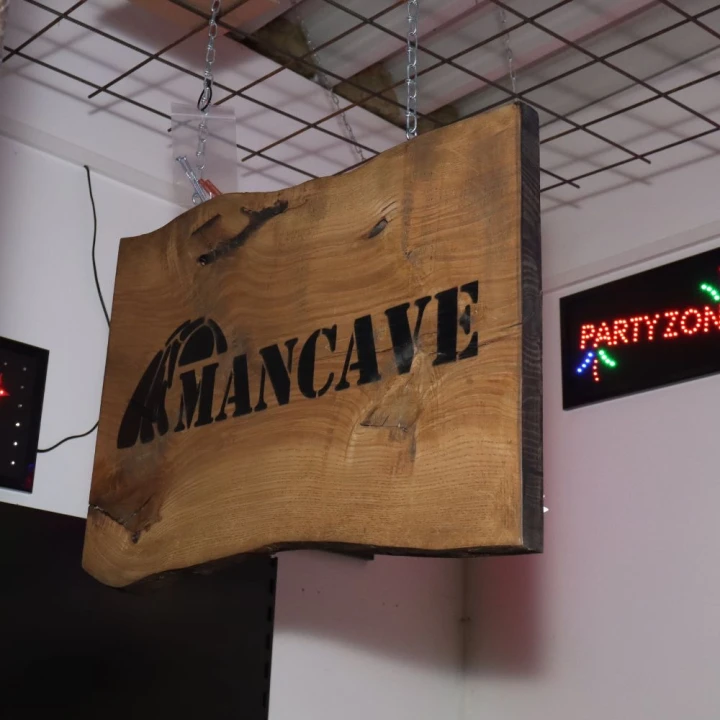 18844 – Houten Bord Mancave nr.2 (4)