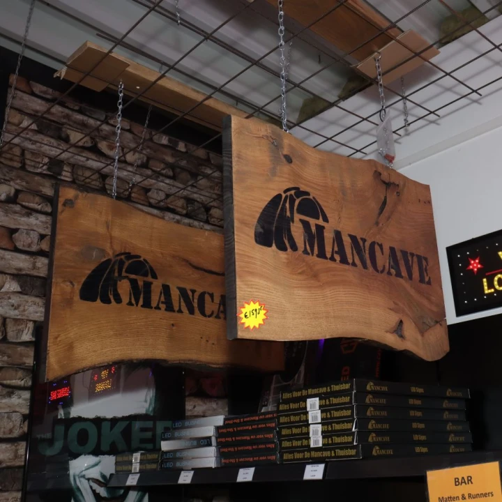 18844 – Houten Bord Mancave nr.2