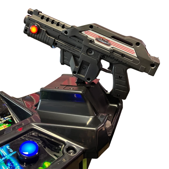 19340 – Shooter-aliens-gun-close-up-wit